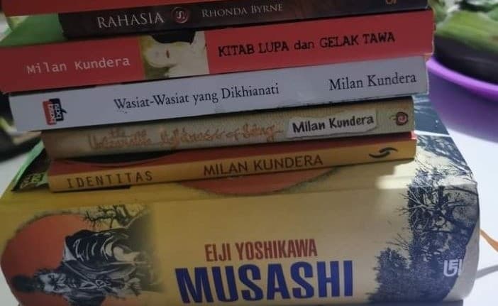 Menikmati Kalimat Demi Kalimat