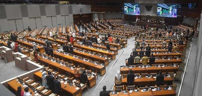 Membaca Praktek Bernegara Pasca Amandemen UUD 45 dan Saran Perubahanya – Bagian Ketiga