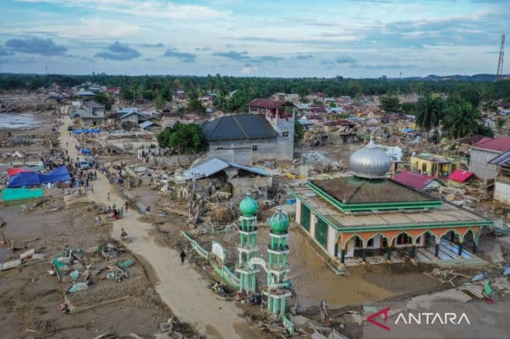 Bencana Serempak di Tiga Daerah: Antara Teknologi Rekayasa Cuaca dan Sawit