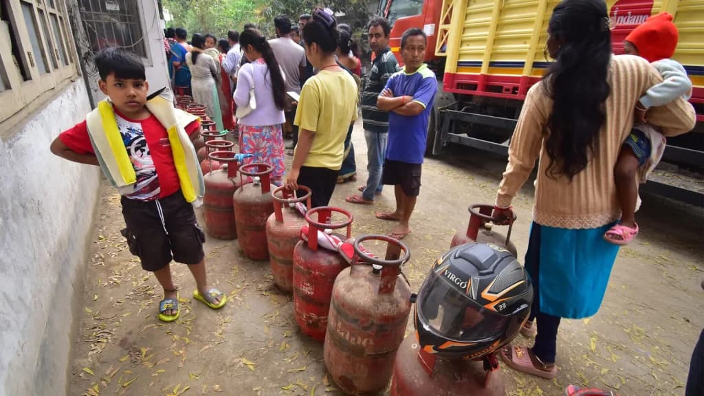 Membaca “Efek Domino” Dari Perang AS-Israel versus Iran Yang Belum Terlihat Secara Kasatmata