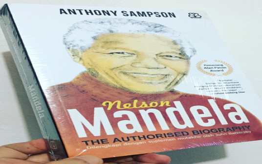 Biografi Mandela: Menyingkap Topeng Kapitalisme dari Kolonialisme